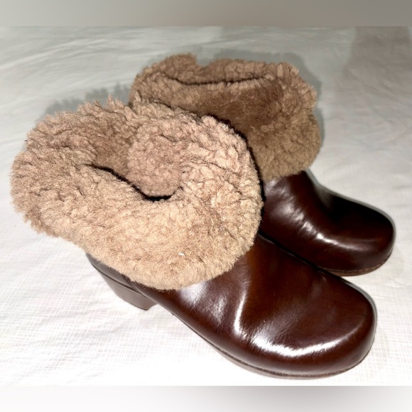 Dansko 9.5 40 Brown Leather Shearling Women's Clog  Boots Booties - Picture 2 of 9